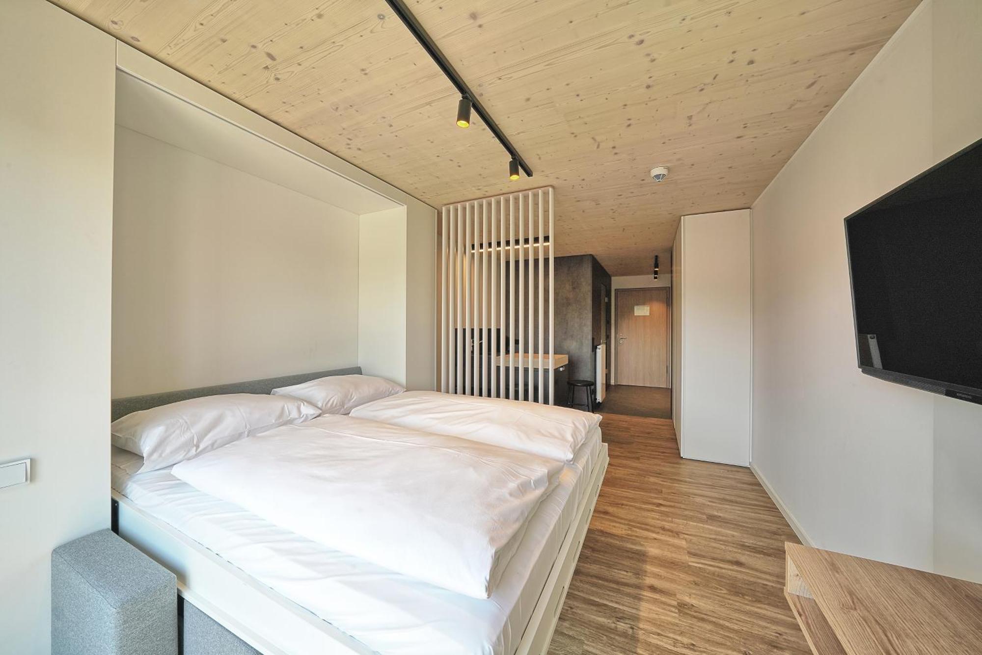 Timber One Boardinghouse Dorfen Aparthotel Ngoại thất bức ảnh